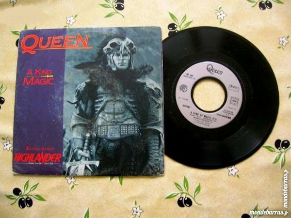 45 TOURS QUEEN A dozen red roses for my darling 10 Nantes (44)