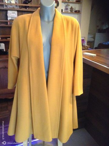 Tr�s beau manteau en laine et cachemire 80 Paris 17 (75)