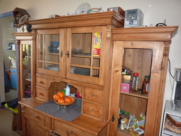 Tr�s beau Vaissellier en pin ancien en 4 �l�ments 600 Ferney-Voltaire (01)