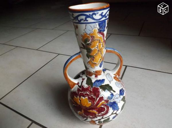 
Tr�s beau vase GIEN 
Tr�s beau vase GIEN 
0 Thivet (52)