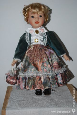 tr�s belle poup�e 12 Bauvin (59)