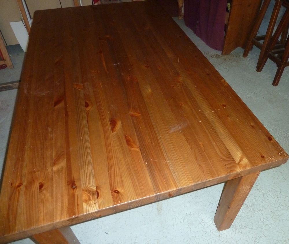 tres belle table en pin massif 100 Flassans-sur-Issole (83)