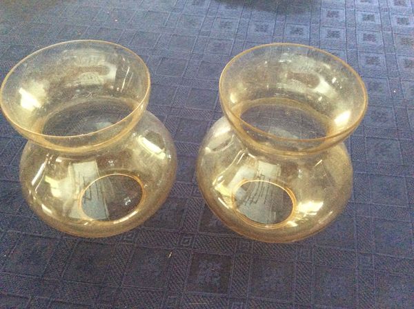 LOT DE 2 TULIPES DE LUSTRE 10 �taples (62)