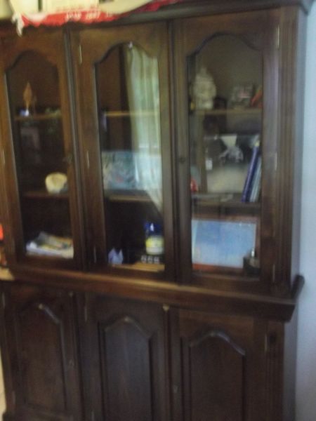 vaisselier (2 parties superpos�es) 70 Le Teil (07)