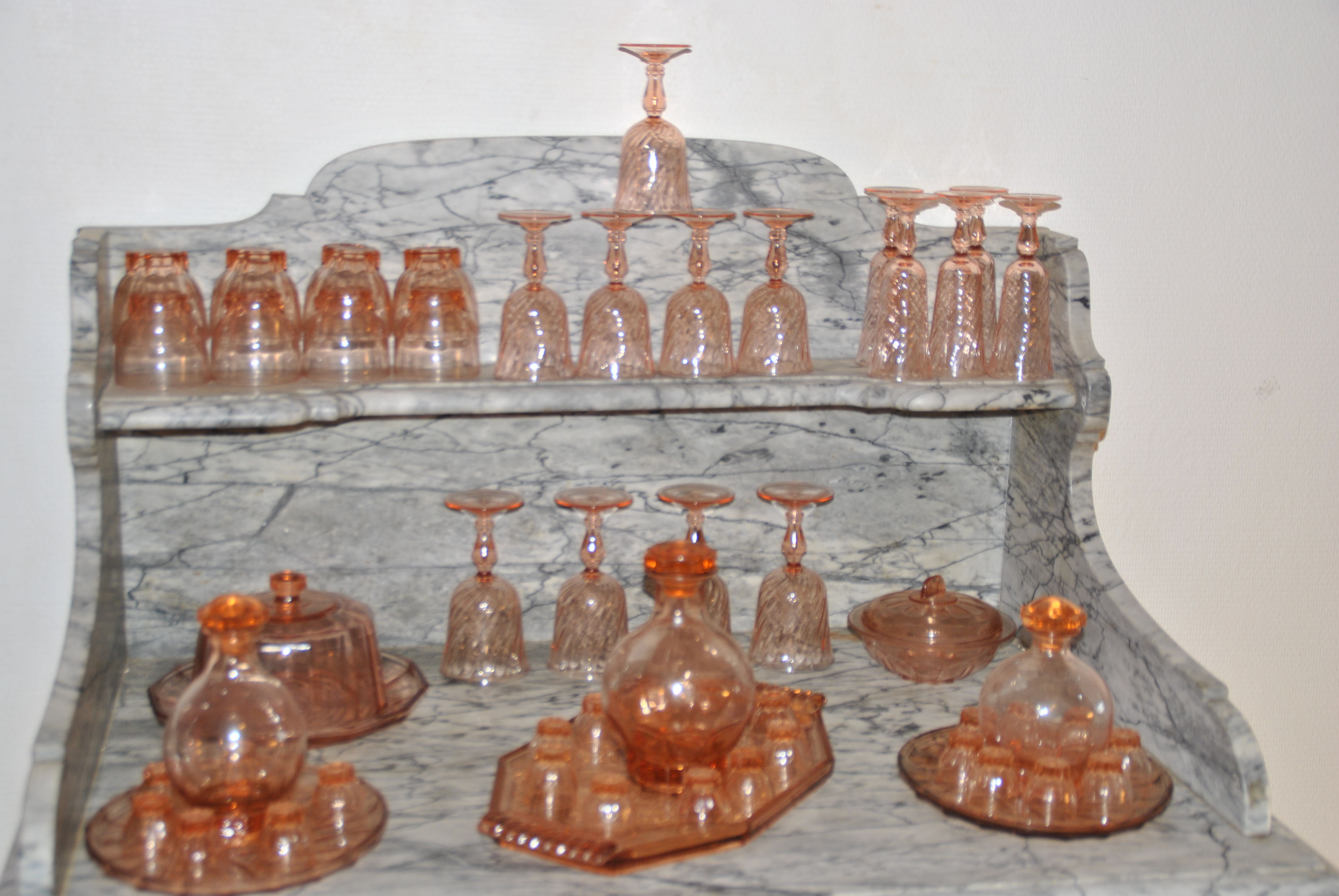 lot vaisselle verre rose 0 Saint-Affrique (12)