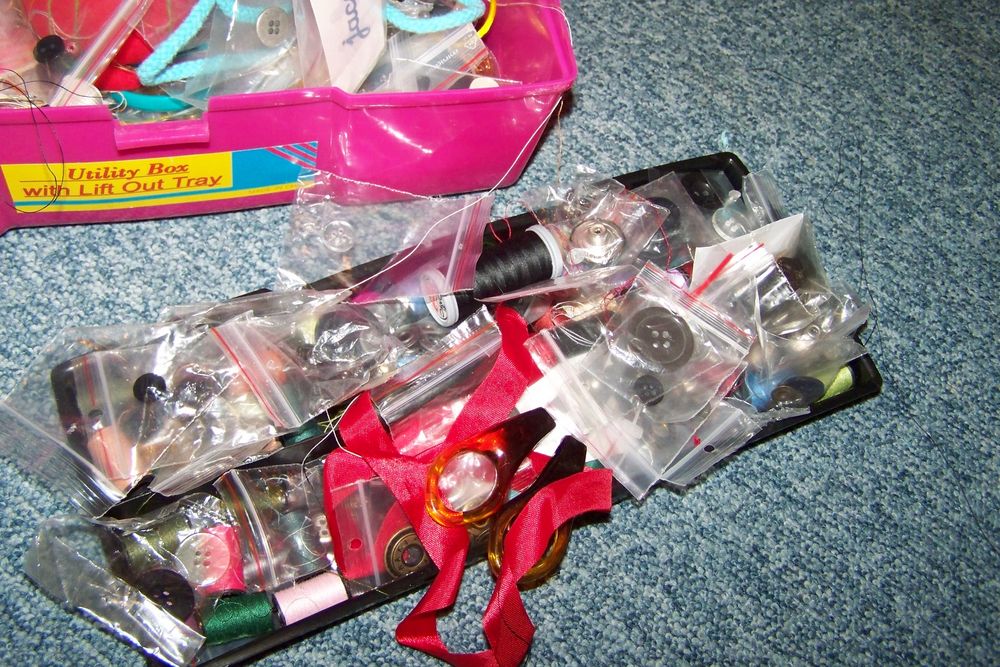 valisette avec multiples accessoires couture 20 Abbeville (80)