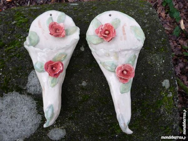 Vase applique forme corne 25 Castres (81)