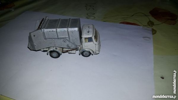 v�hicule poubelle berliet Gak 45 Menton (06)