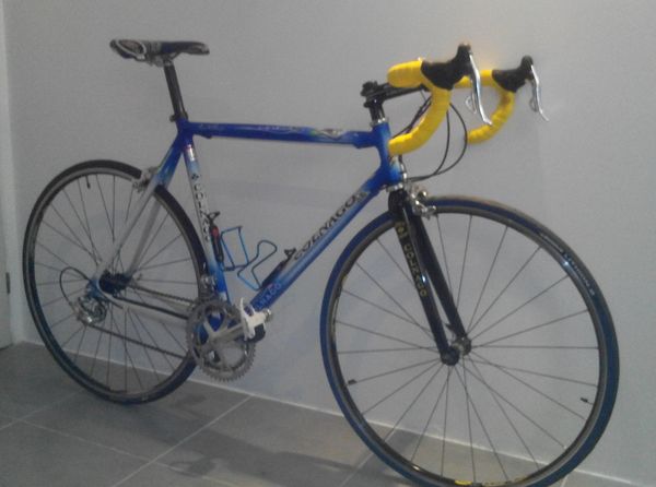 VELO COLNAGO ALU ALTEC 2 TAILLE 55 700 Montpellier (34)