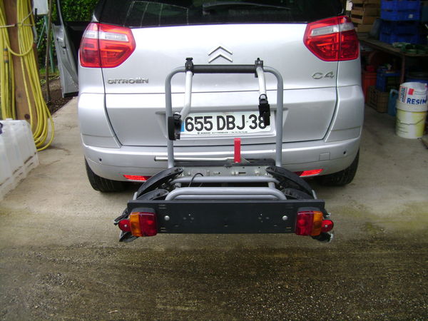 vend porte 3 v�los  fixation crochet d'attelage 150 Chantesse (38)