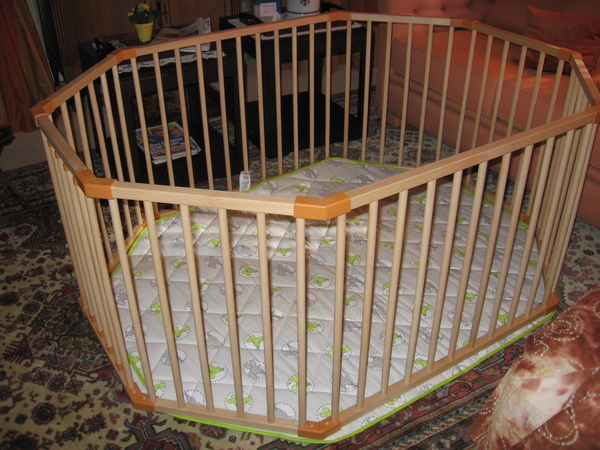 Vends parc pour b�b�s excellente qualit� tr�s bonne affaire 150 Versailles (78)