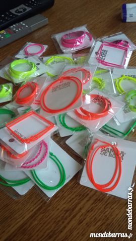 vents bandeau  a cheveux boucles d oreille 80 Beaumont-de-Lomagne (82)