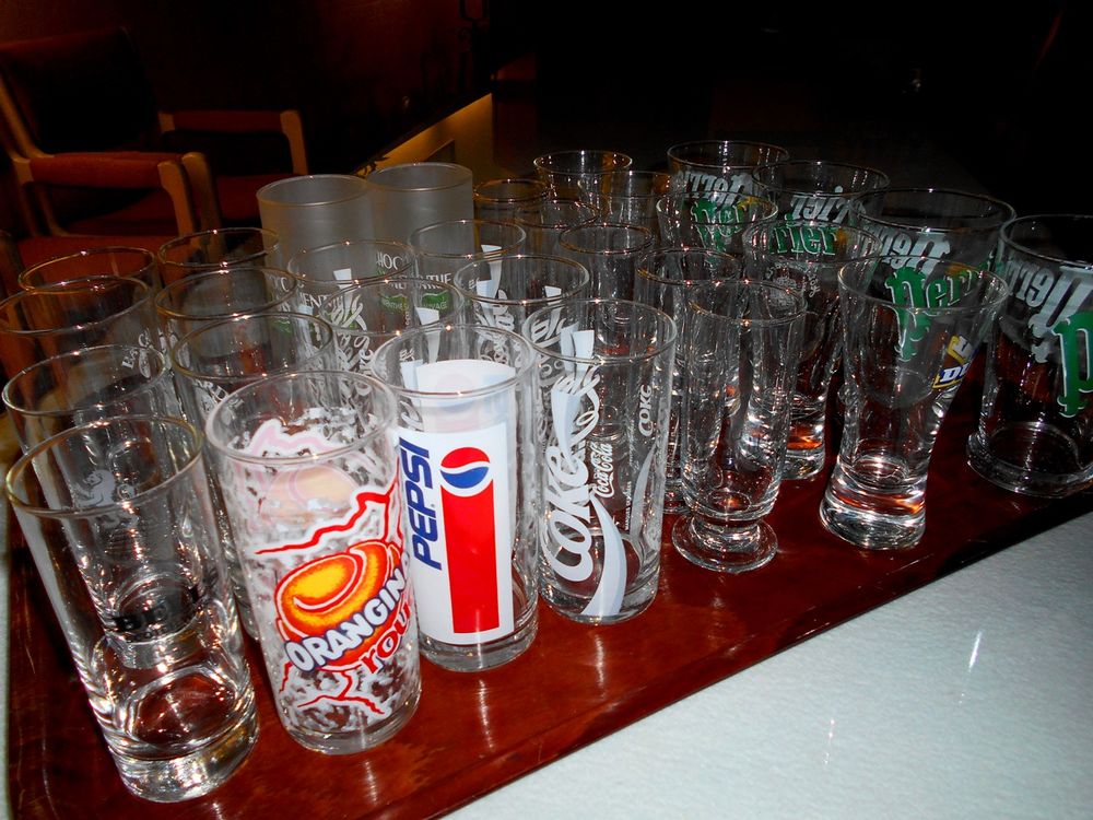 verre ap�ritif soda (l'unit�) 
2 Monflanquin (47)