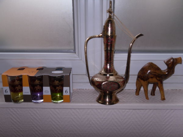 Verseuse Th� Orientale Cuivre : Neuve + 6 Verres Lot 25 Neuville-de-Poitou (86)