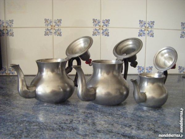 lot de  de verseuses � th� en eteint veritable 80 Lespignan (34)