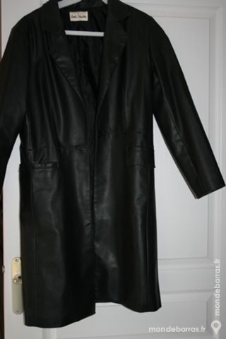 veste longue noire 4 Houppeville (76)