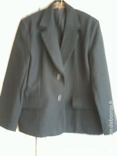 VESTE NOIRE doubl�e 100% POLYESTER T42/44 7 Saint-Martin-au-La�rt (62)