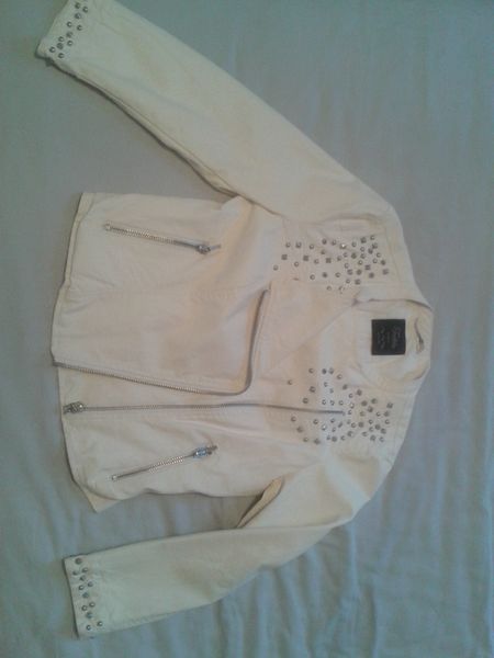 Veste simili ZARA 25 Sainte-Marie-de-R� (17)