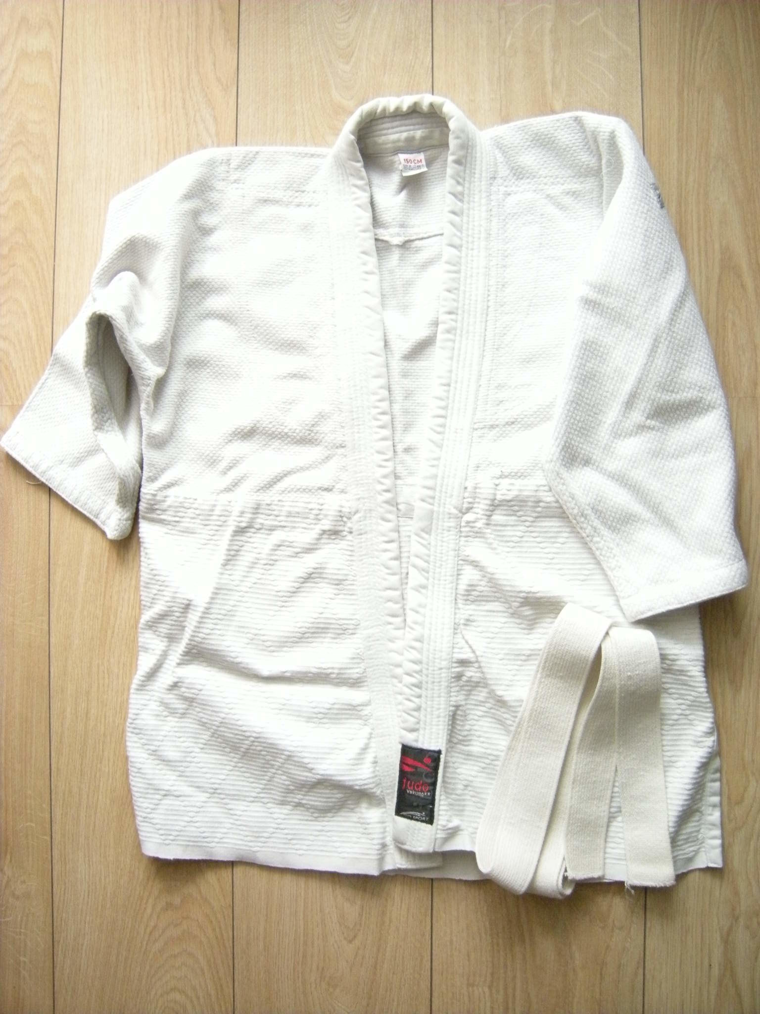 v�tement pour pratiquer le judo 10 Courbevoie (92)