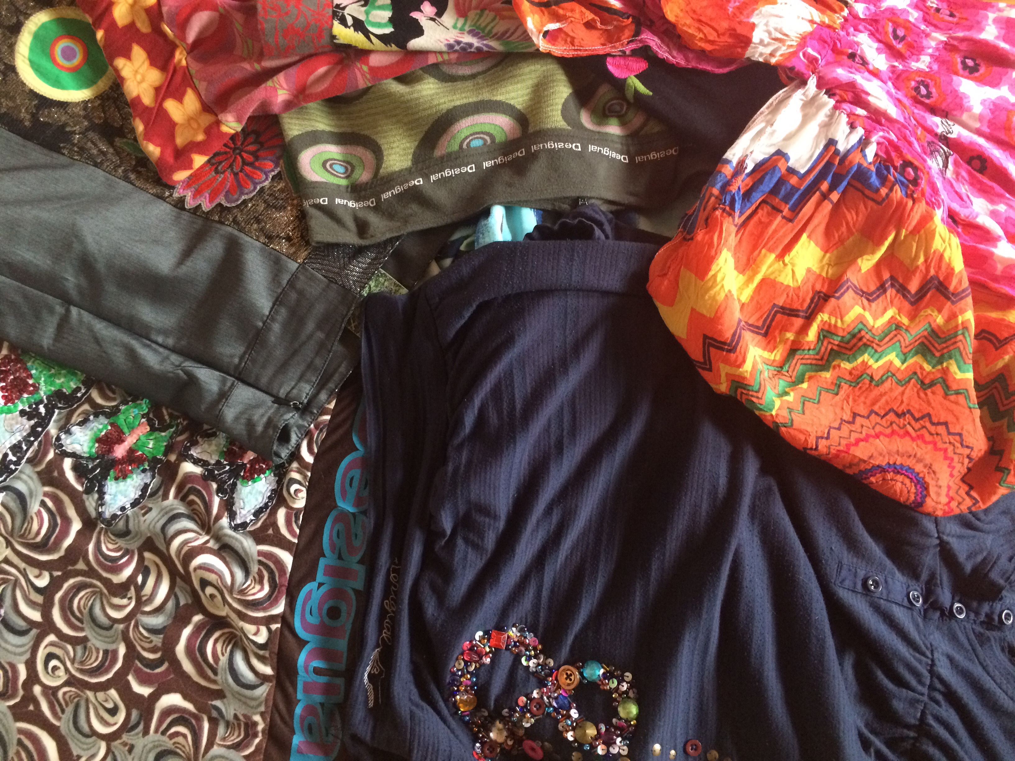 lot de v�tements Desigual 150 Rouen (76)