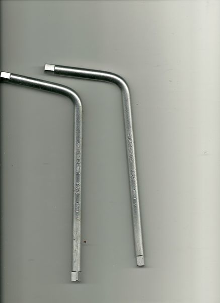 2 cl� � vidange facom 1 Hesdin-l'Abb� (62)