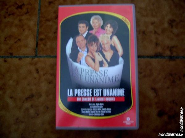 K7 VIDEO LA PRESSE EST UNANIME - Laurent RUQUIER 3 Nantes (44)