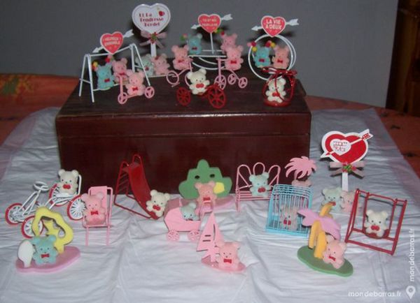 Une vingtaine d'Ourson amoureux. 20 Montreuil (93)