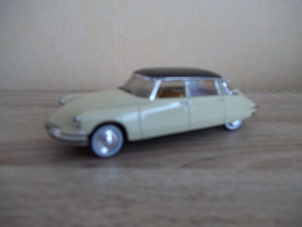 VOITURE MINIATURE 13 �ragny (95)