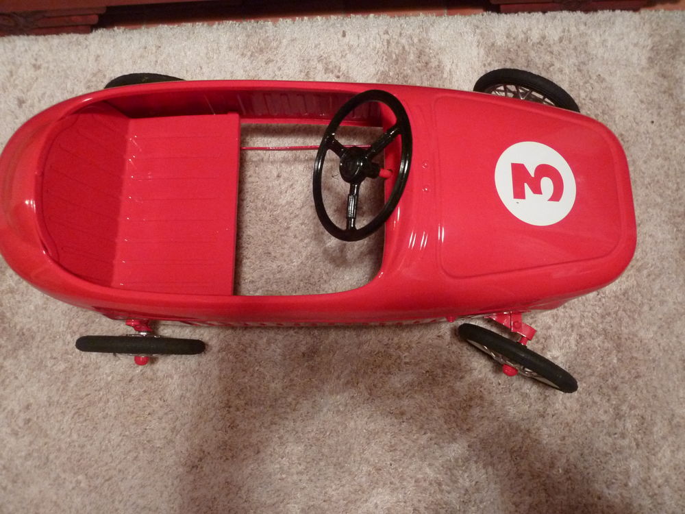 voiture � p�dales des ann�es 1960 650 Melle (79)