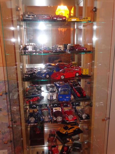 lot de voitures de collection 1/18 et 1/43 10 Besson (03)