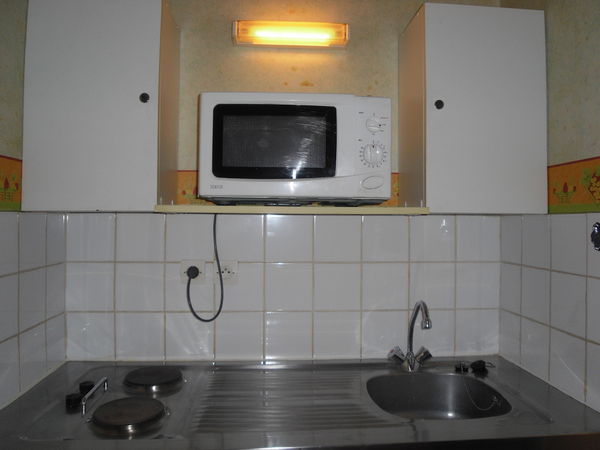 Appartement meublé très bon état dans résidence avec gardien