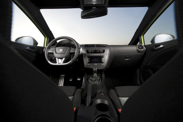 Seat Leon Cupra R 8.jpg