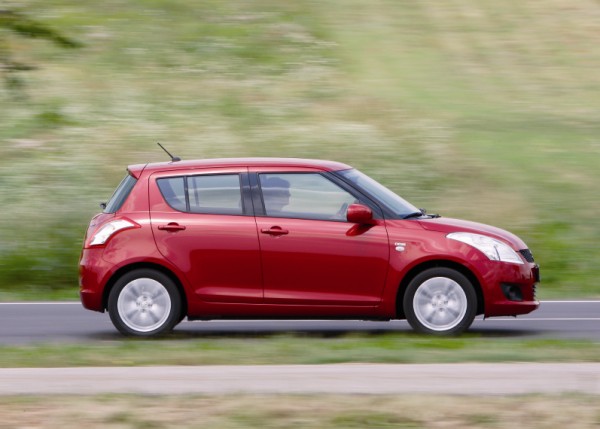 Suzuki Swift 2010 3.jpg