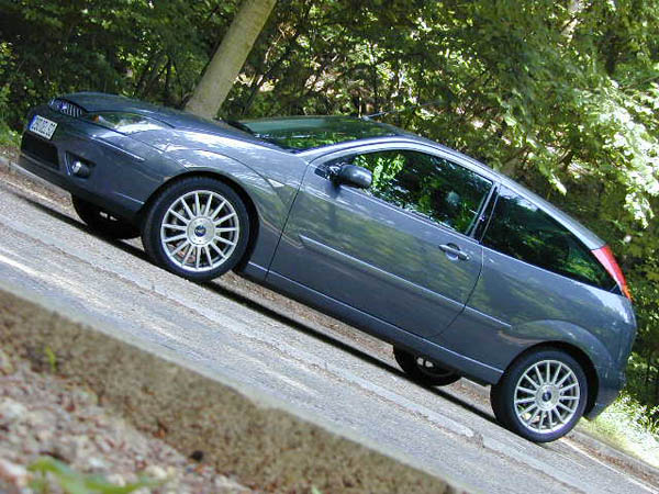 Essai Ford Focus ST 170 2002 (4)