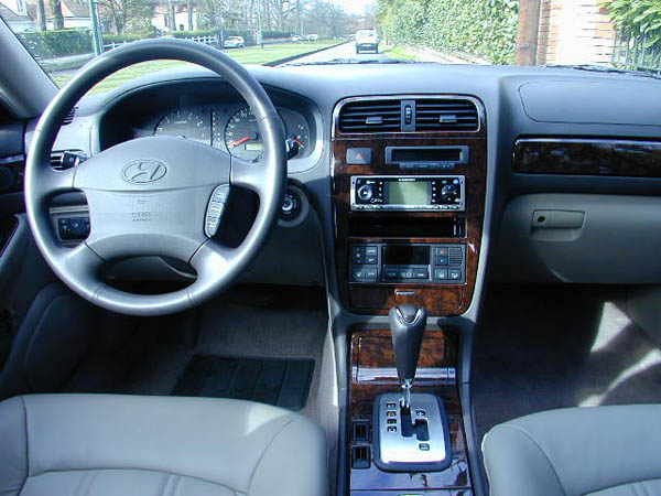 Essai Hyundai XG 2,5 V6 GLS 1999 (3)