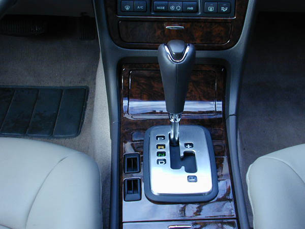 Essai Hyundai XG 2,5 V6 GLS 1999 (4)