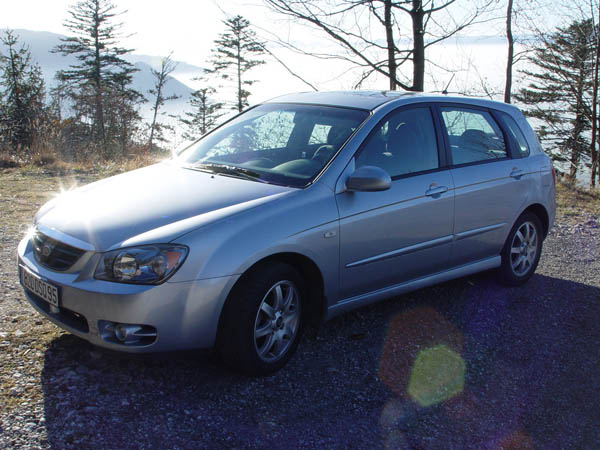 Essai Kia Cerato 2.2 CRDi 2004 (2)