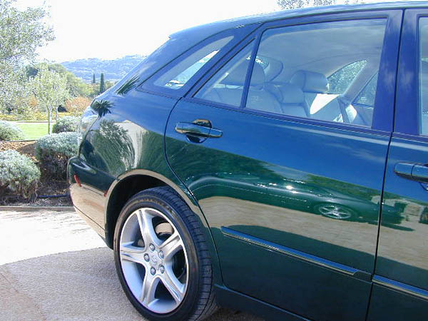 Essai Lexus IS 300 SportCross 2001 (4)