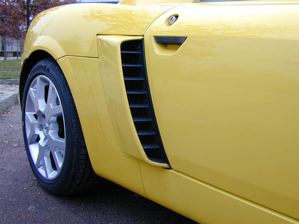 Essai Opel Speedster 2.0 Turbo 2003 (2)