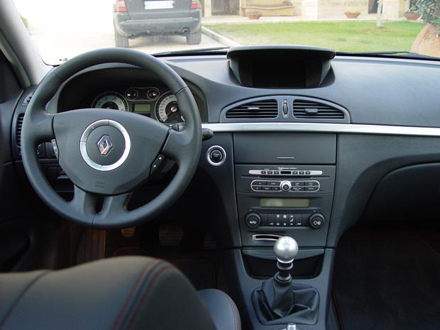 Essai Renault Laguna GT 2005 (1)