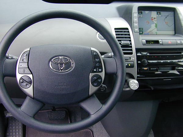 Toyota Prius hybride 1.5 Essence Automatique sélecteur de vitesses