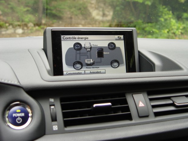 Lexus CT 200h 15.jpg