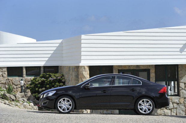 Volvo S60 6.jpg