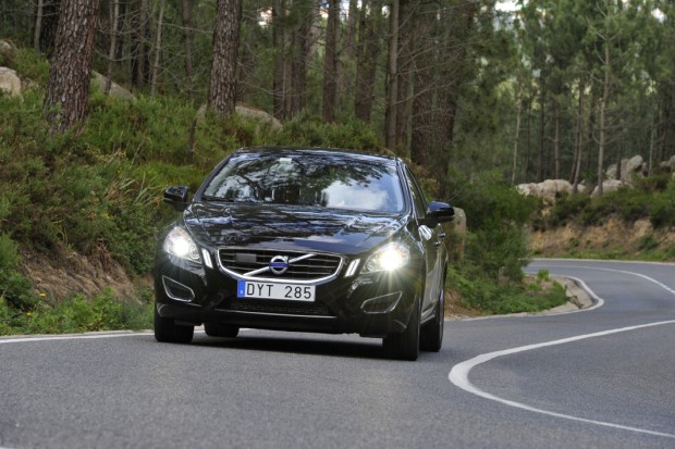 Volvo S60 10.jpg