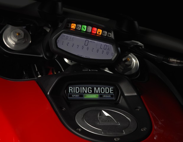 Ducati Diavel 4.jpg