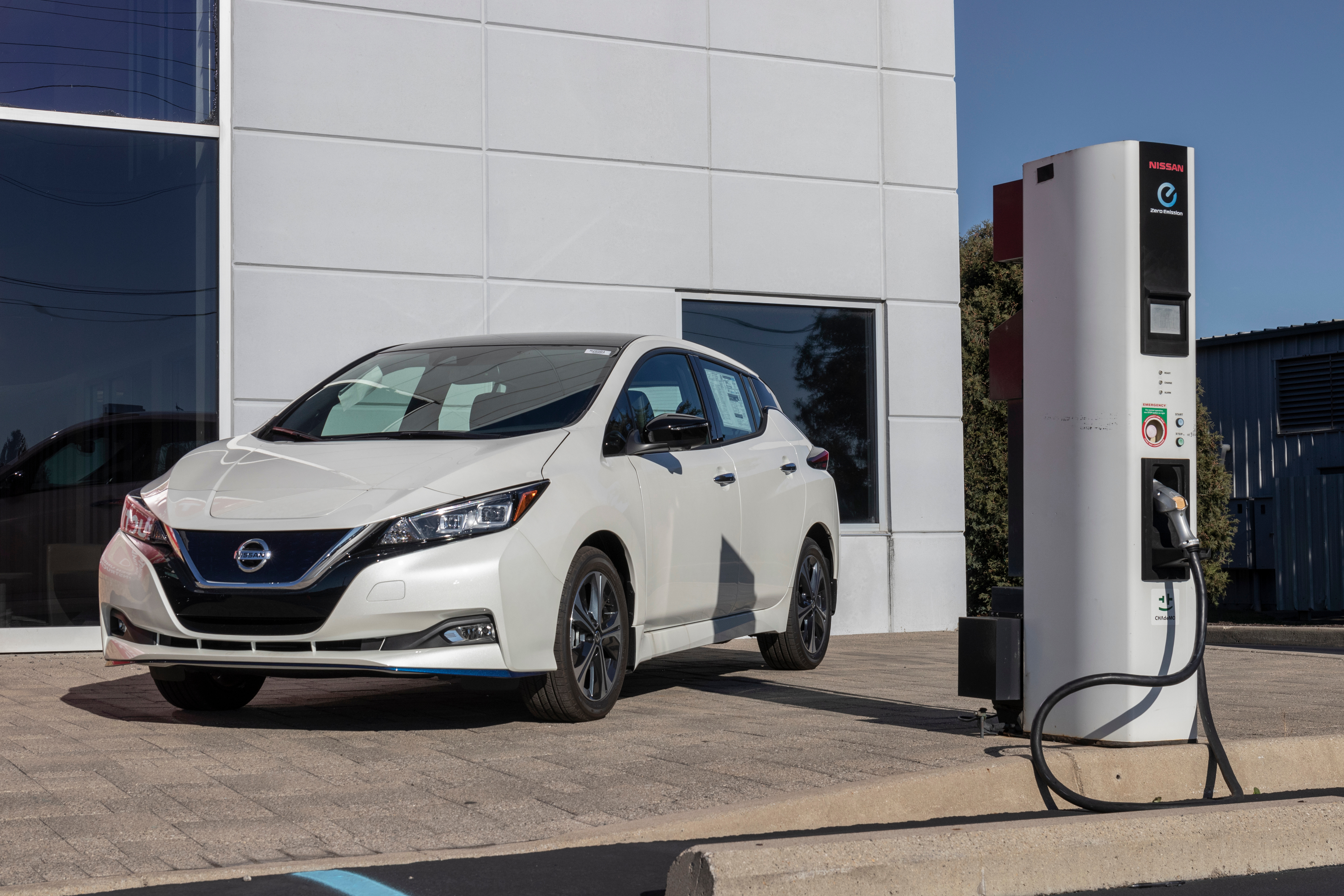 nissan leaf