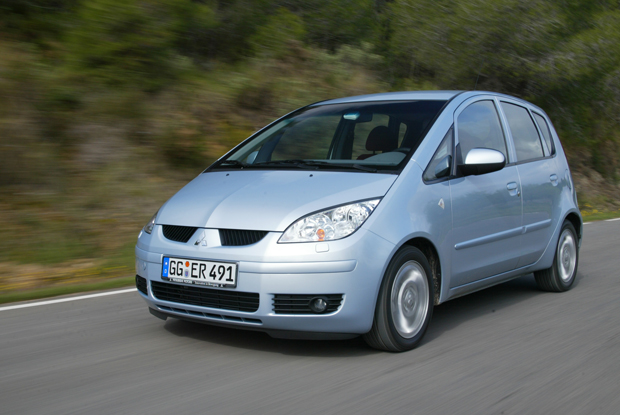 Mitsubishi colt 2004 года