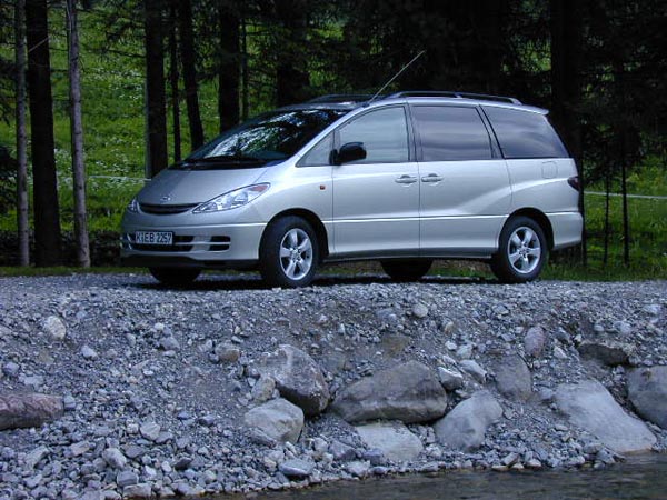 Toyota previa 2000