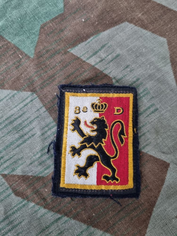 MIL/0002 : Insigne 8eme DI 7 Arnouville-l�s-Mantes (78)