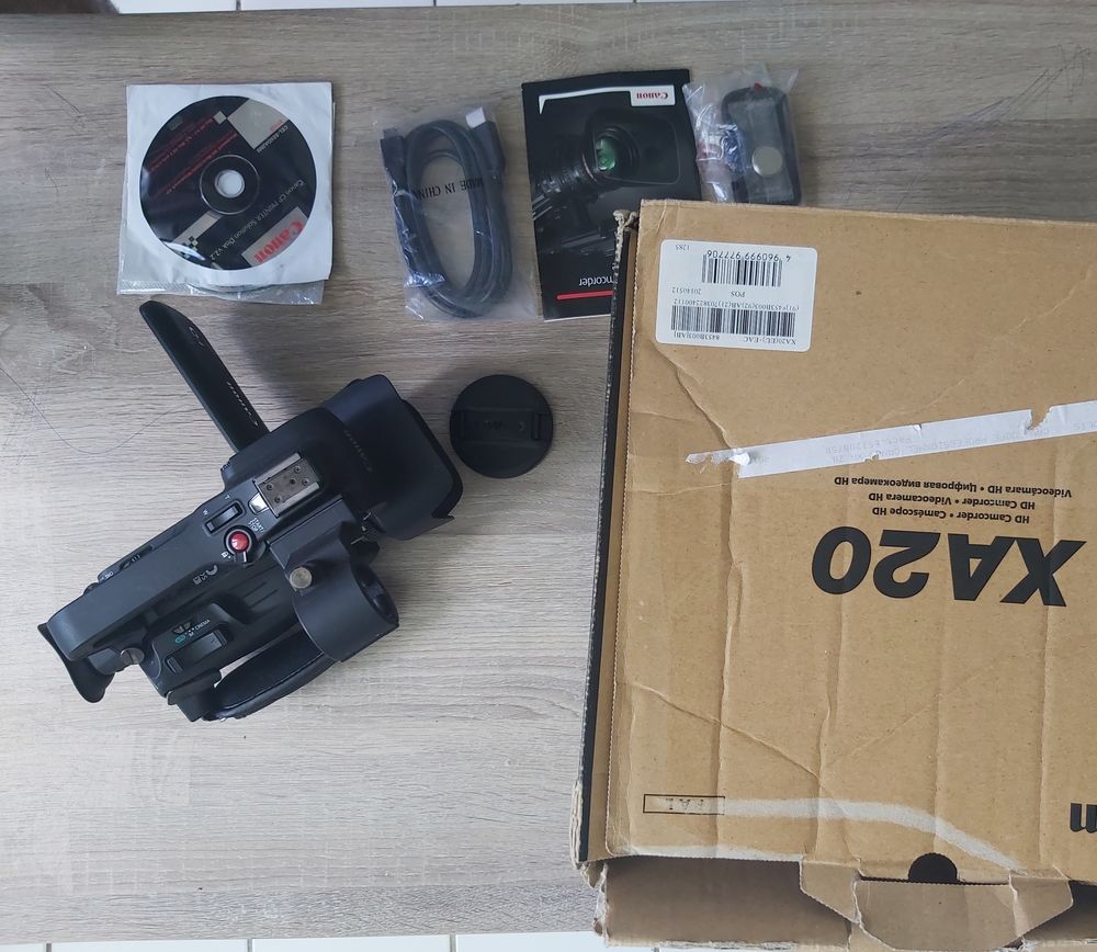 1000� pour Camescope professionnelle XA20 1000 Paris 14 (75)